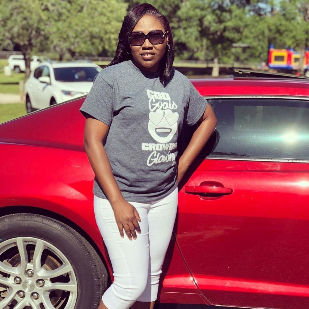 Meet your Posher, Tina